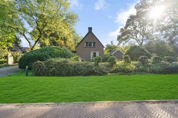 Woning Laadweg 1 Emmen