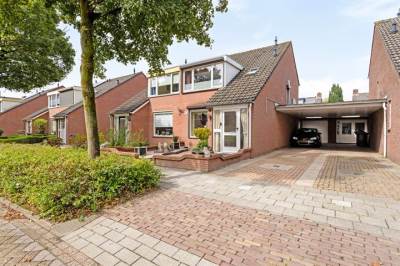 Woning Noordeinde 13 Sprundel