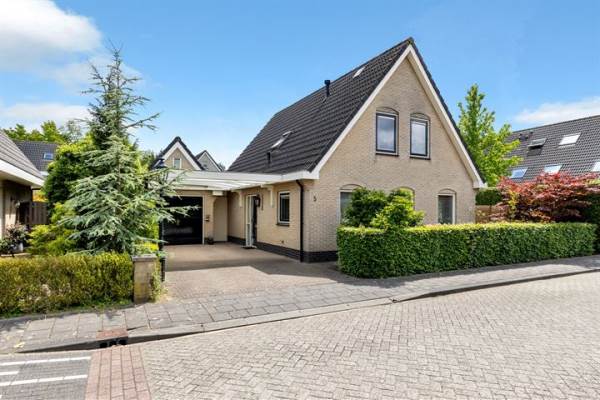 Woning Nienke van Hichtumstraat 5 Almere