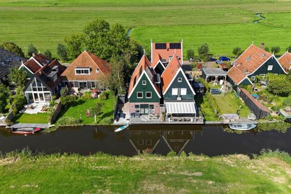 Woning Zuiderwouder Dorpsstraat 60 Zuiderwoude