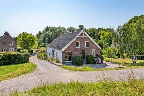 Woning Lekbandijk 63 Ravenswaaij