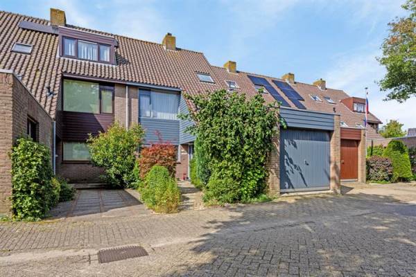 Woning de Hunze 42 Woerden