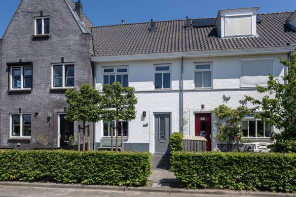 Woning Beukenlaan 3 Dirksland