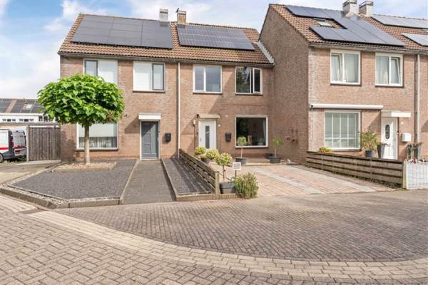 Woning Paardebloem 4 Kampen