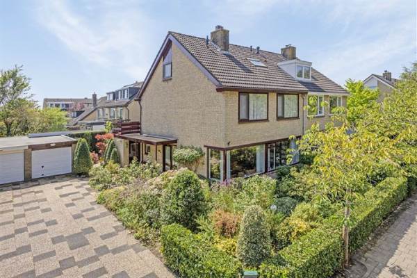 Woning Doude van Troostwijkstraat 63 Abcoude