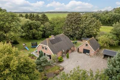 Woning Kanaal W.Z. 4 Tiendeveen (Gem. Hoogeveen)