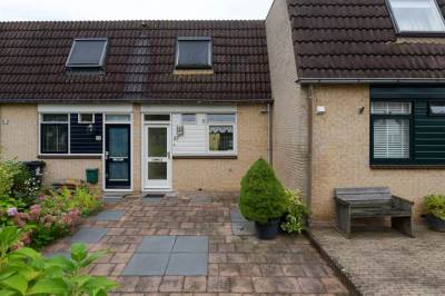 Woning Zorggras 27 Wilnis