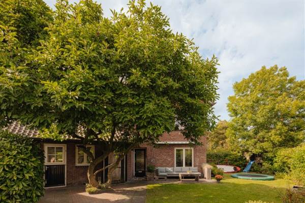 Woning van Limburg Stirumlaan 5 Naarden