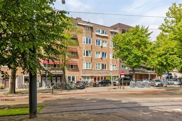 Woning Victorieplein 383 Amsterdam