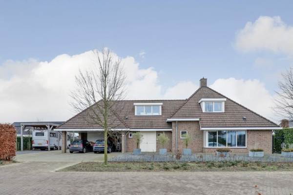 Woning Engelbrecht I laan 15 Baarle-Nassau