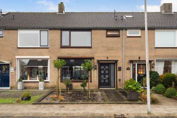 Woning Dr. A. Schweitzerstraat 17 Ter Aar