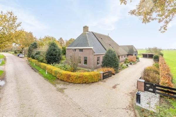 Woning Burgemeester G W Stroinkweg 102 Zuidveen