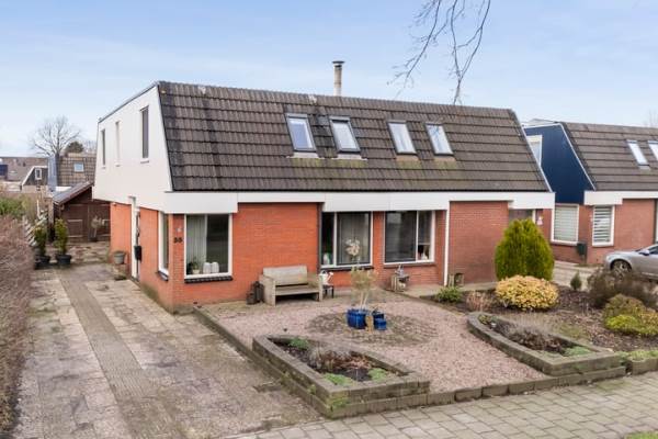 Woning Lotusstrjitte 33 Stiens