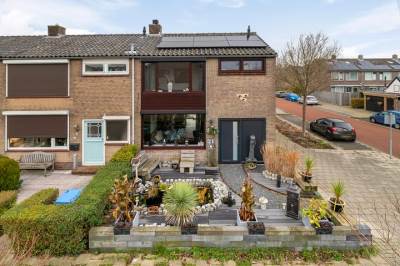 Woning Jhr Mr A F de Savornin Lohmanstraat 21 Zuidland