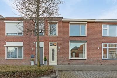 Woning Pastoor Van Eekelenstraat 3 Bergen op Zoom