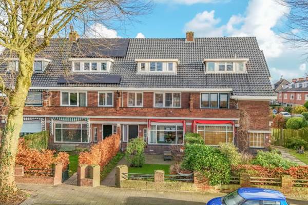 Woning Dr Beguinlaan 14 Voorburg