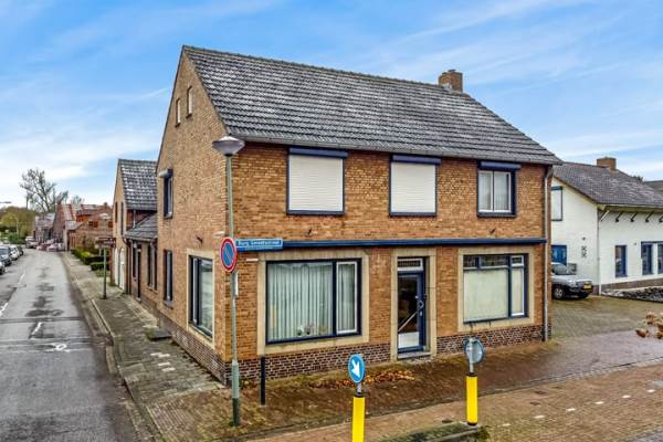 Woning Burgemeester Geradtsstraat 1 Posterholt