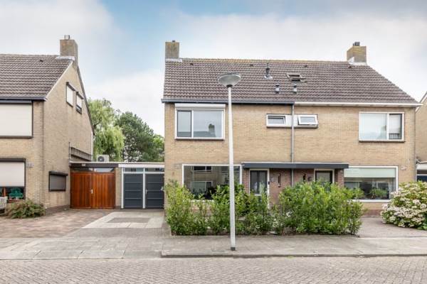 Woning Esdoornstraat 19 Rockanje