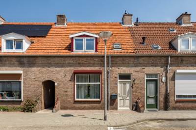 Woning Jan van Bruhezestraat 10 Steenbergen (NB)