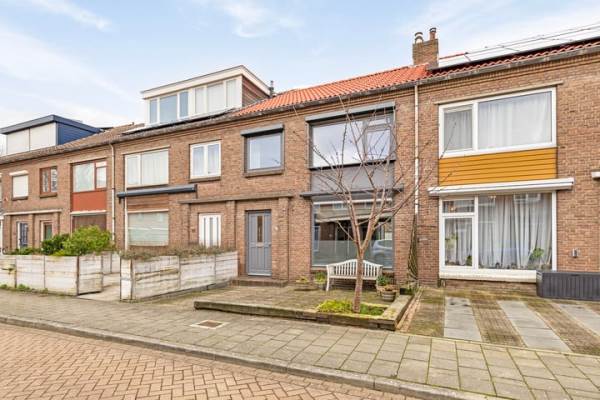 Woning Elzenstraat 30 Roelofarendsveen
