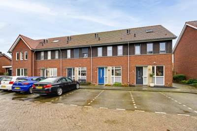 Woning Dr.Tjalmastraat 15 Veen