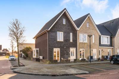 Woning Melkweg 48 Zuidland