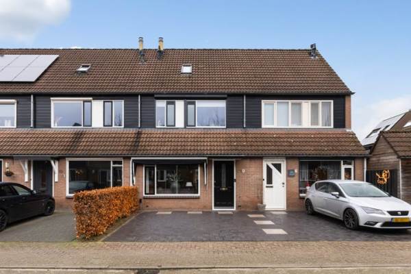 Woning De Ring 21 Wekerom
