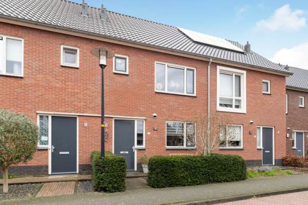 Woning Dokter van de Kolkstraat 16 Nijkerkerveen