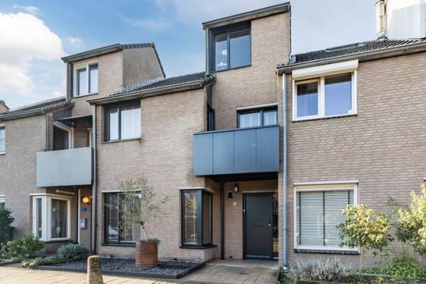 Woning Looiersveld 78 Rijen
