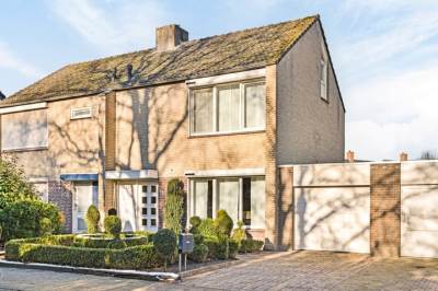 Woning Vincent van Goghlaan 18 Budel