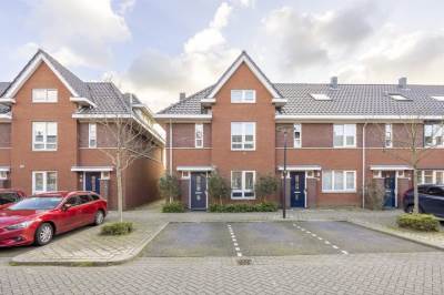 Woning Marie van Zeggelenlaan 16 Beverwijk
