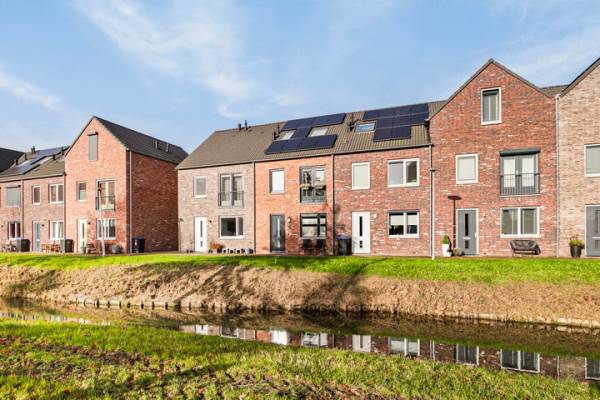 Woning Pruimengaarde 17 Hendrik-Ido-Ambacht