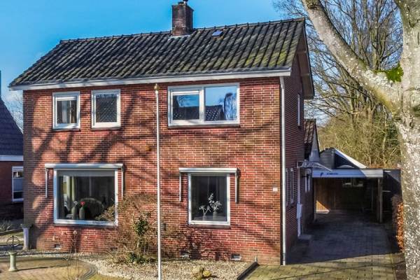 Woning Julianalaan 19A Buitenpost