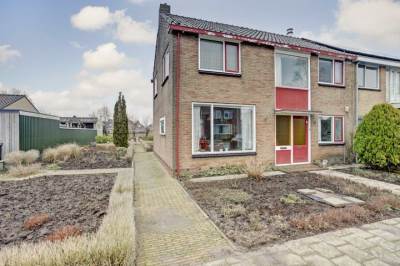 Woning Pastoor van Santestraat 18 Wervershoof