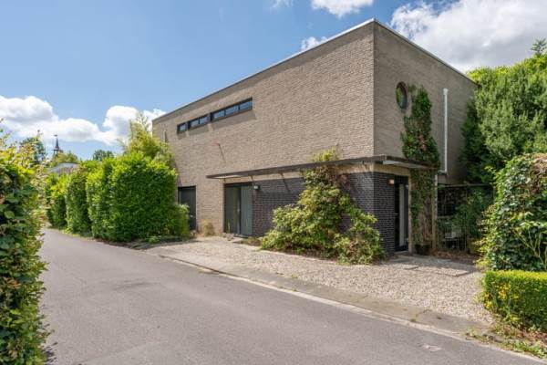 Woning Oscar Romerostraat 8 Rotterdam