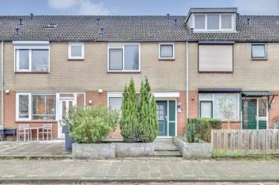 Woning Binnensingel 102 Strijen
