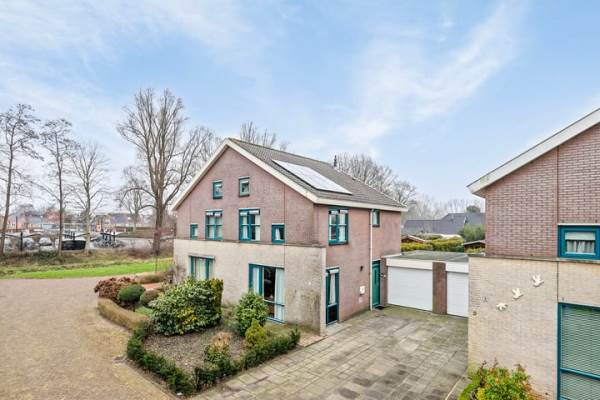 Woning Simon Carmiggeltlaan 2 Hoogezand