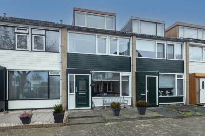 Woning Vincent van Goghstraat 11 Lekkerkerk