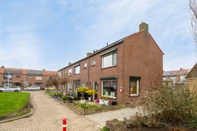 Woning Van Vollenhovenstraat 7 Piershil