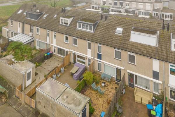 Woning Marga Klompéstraat 12 Spijkenisse