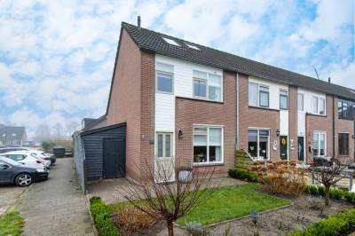 Woning Dokter van Wieringenstraat 24 Waardenburg