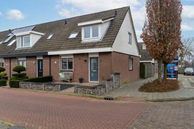 Woning Anjerlaan 93 Almkerk