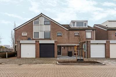 Woning Alban Bergstraat 18 Almere
