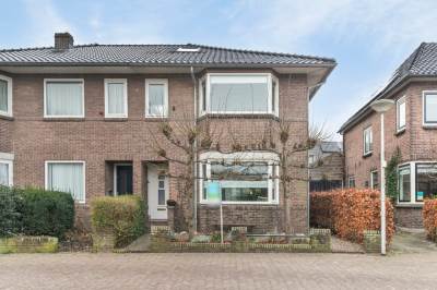 Woning Van Dijkstraat 11 Alphen aan den Rijn