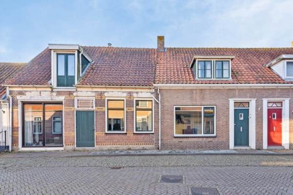 Woning Kerkstraat 24 Hoedekenskerke
