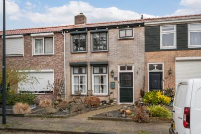Woning Oostsingel 23 Sint-Maartensdijk