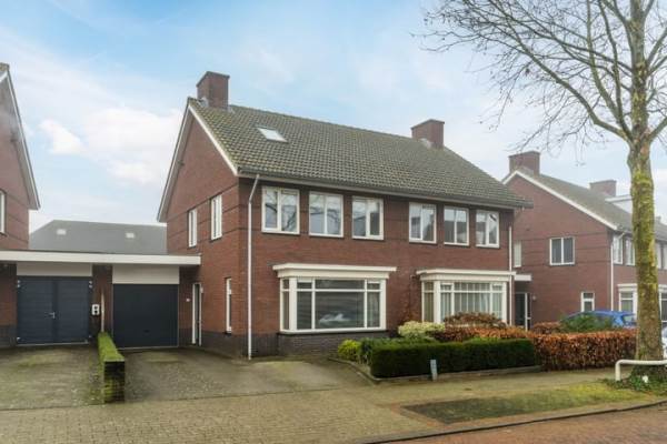 Woning in d' Hoef 84 Hoogerheide