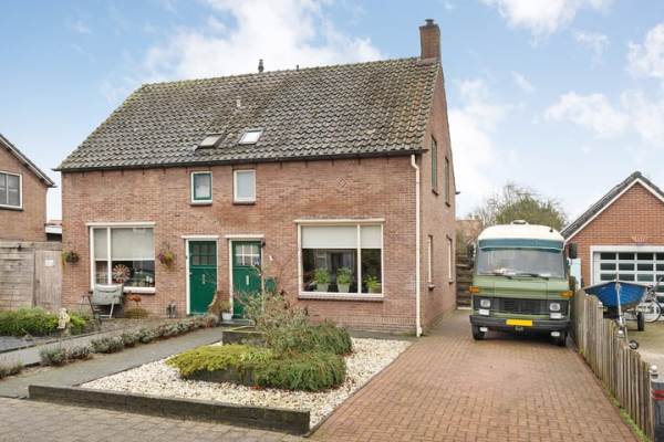 Woning Burg.Bosch Bruiststraat 35 Nieuwleusen