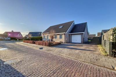 Woning Pastoor J.A.M. van den Muijsenbergstraat 30 Hoofdplaat