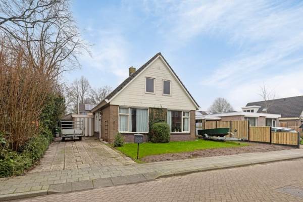 Woning Burg. Weimalaan 21 Nijeveen